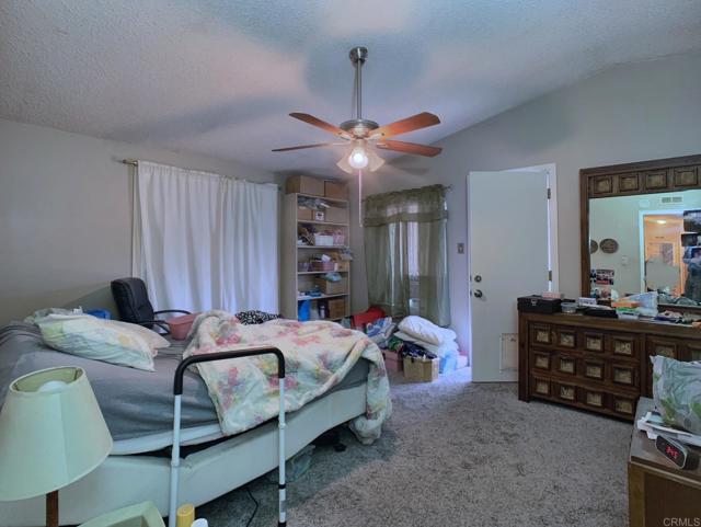 Home for Sale in Lakeside