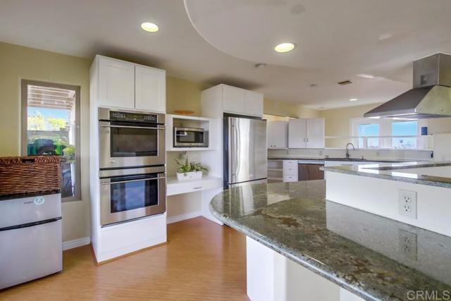 Image 10 of 54 For 2638 W Victoria Dr.