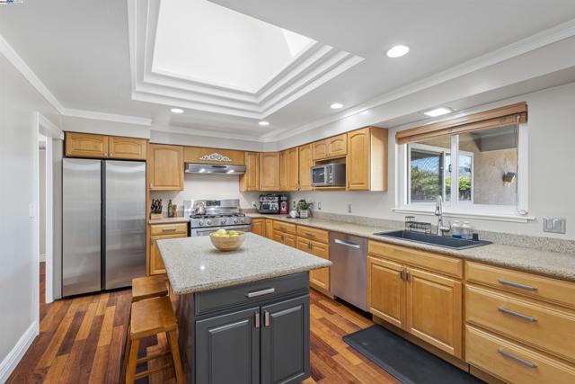 1834 Hicks, San Jose CA: https://media.crmls.org/mediaz/84e9340f-3af9-4d51-83c2-8e1619869536.jpg