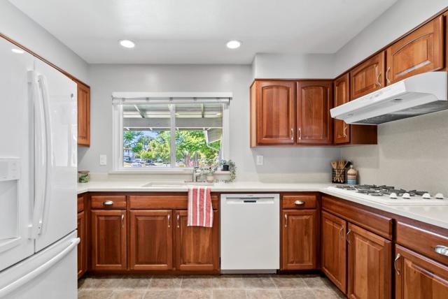 2369 Walden Square, San Jose CA: https://media.crmls.org/mediaz/84ea3534-9429-4651-ae30-dfc47fa9306b.jpg