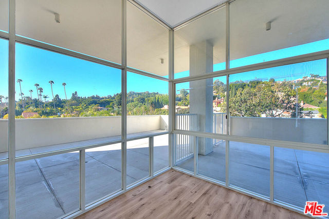 9255 Doheny Road, West Hollywood CA: https://media.crmls.org/mediaz/84ead115-d68c-49d5-a2cc-391ecf799560.jpg