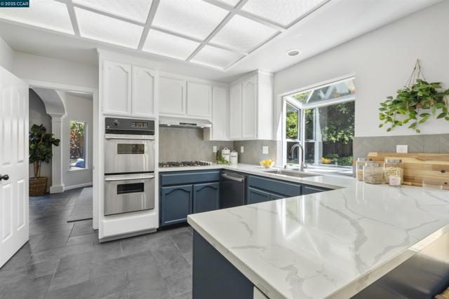 5 Stuart Place, Danville CA: https://media.crmls.org/mediaz/84eb1ac7-fa0f-40a3-8af8-c7556579ed8a.jpg