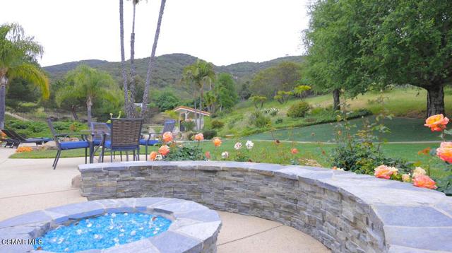 790 Spring Canyon Place, Thousand Oaks CA: https://media.crmls.org/mediaz/84eb4dc5-d2d6-440b-90ec-1e3aec359abd.jpg