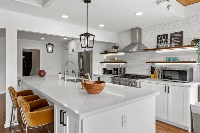 1 Sequoia Way, Pacifica CA: https://media.crmls.org/mediaz/84eb739d-4446-4e65-8635-5a3b3ac8c342.jpg