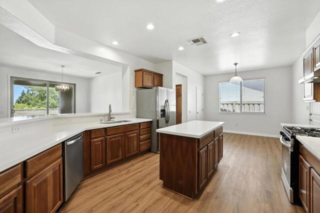 1826 Grand Pheasant Lane, Lincoln CA: https://media.crmls.org/mediaz/84eba003-6a62-4605-b67d-888aa364a125.jpg