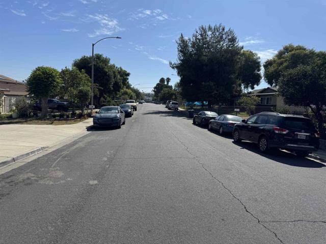 918 E 3rd Avenue, Escondido CA: https://media.crmls.org/mediaz/84ebbf60-687c-40ff-bf1f-b52fa2b8c0bb.jpg