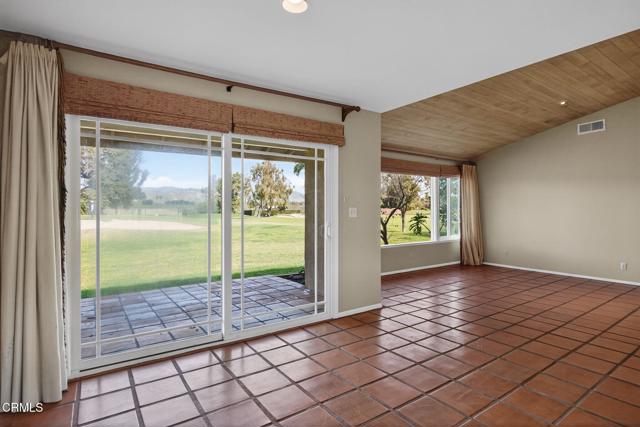 Detail Gallery Image 12 of 63 For 1525 Fairway Dr, Camarillo,  CA 93010 - 4 Beds | 2/1 Baths