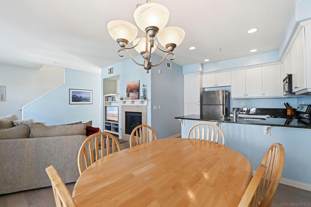 845 Harbor Cliff Way - photo 12