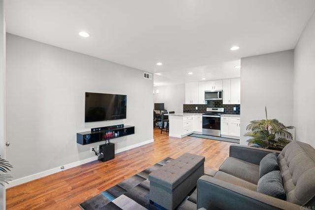 Detail Gallery Image 7 of 28 For 745 E Bradley Ave #33,  El Cajon,  CA 92021 - 2 Beds | 1 Baths