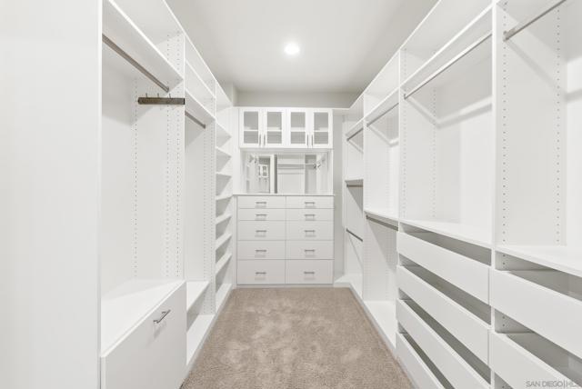 Walk-in Closet