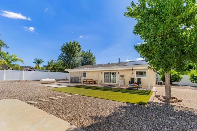 Detail Gallery Image 19 of 37 For 24010 Del Amo Rd, Ramona,  CA 92065 - 3 Beds | 2 Baths