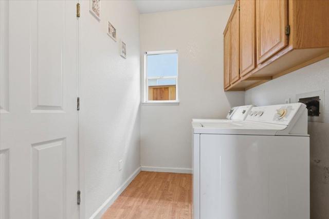 29273 Chance Street, Hayward CA: https://media.crmls.org/mediaz/84edcf24-3cef-40d6-aa52-65328c09e981.jpg