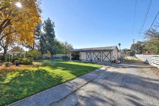12155 Columbet Avenue, San Martin CA: https://media.crmls.org/mediaz/84ee909a-3122-4f32-be63-75780bbf6267.jpg
