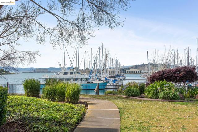 63 Lakeshore Ct, Richmond CA: https://media.crmls.org/mediaz/84eedb5a-855e-40a0-bff9-ed064bd21975.jpg