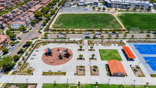 1718 Santa Ivy Ave, Chula Vista CA: https://media.crmls.org/mediaz/84ef9815-55d4-4e46-b7f5-591941733361.jpg