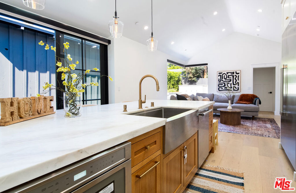 MLS #25608887 image #9