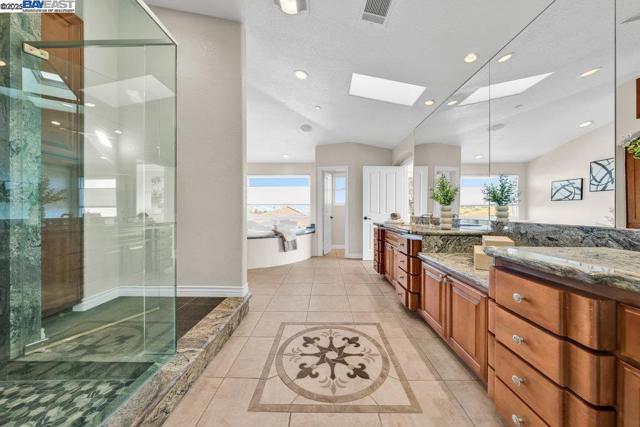 48912 Crown Ridge Cmn, Fremont CA: https://media.crmls.org/mediaz/84f06019-aecc-4a2c-a8b2-3a6a55c53dbb.jpg