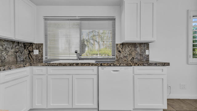 1000 Saint Thomas Circle, Palm Springs, CA 92264