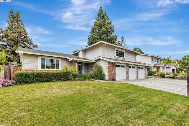 502 Cartagena Ln, San Ramon CA: https://media.crmls.org/mediaz/84f178f6-229b-4c59-9f45-17f0ea1b1307.jpg