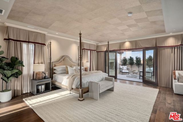 6882 Arizona Avenue, Los Angeles CA: https://media.crmls.org/mediaz/84f1bf45-8f17-4486-a1e4-8ae6cc2ad0d5.jpg