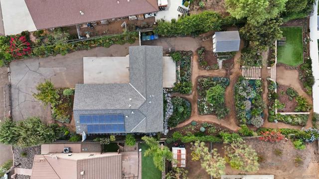 109 Scenic Dr, El Cajon CA: https://media.crmls.org/mediaz/84f27fc4-8aab-42ab-a0ef-72888169e7d8.jpg