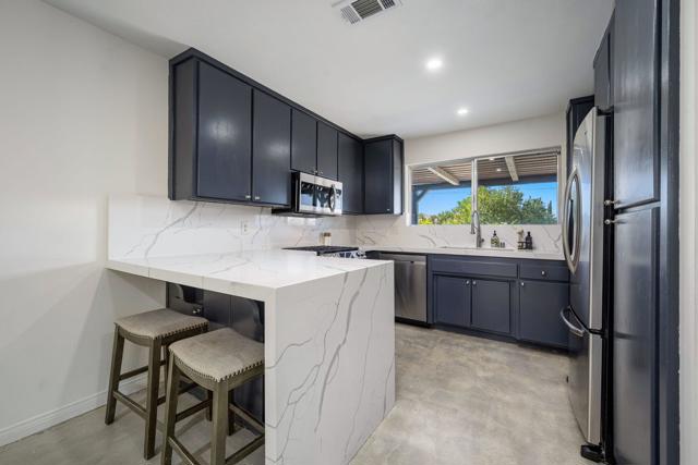 8799 Palomar Avenue, Yucca Valley CA: https://media.crmls.org/mediaz/84f30a9d-bb1f-4a73-a1ce-c14e72d1dfee.jpg