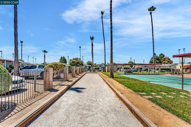 189 Suez Dr, Pacheco CA: https://media.crmls.org/mediaz/84f32026-d501-4d31-9759-961c56b8747c.jpg