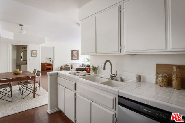 6140 Monterey Road, Los Angeles CA: https://media.crmls.org/mediaz/84f37158-093c-4454-9308-e1de36b4a945.jpg