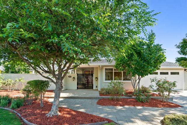 247 Marchmont Drive, Los Gatos CA: https://media.crmls.org/mediaz/84f4023f-c32c-4edd-89a8-77f201daabaa.jpg