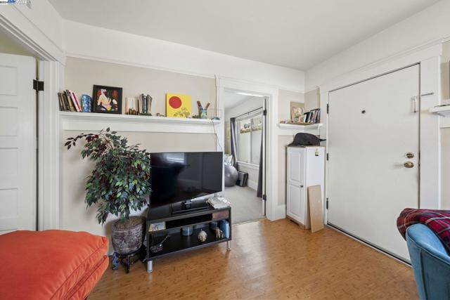 Image 3 of 42 For 883 46th St  