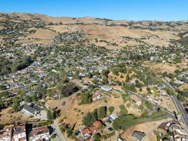 14847 Watters Drive, San Jose CA: https://media.crmls.org/mediaz/84f636bb-1b14-4b29-af03-9409ae077f66.jpg