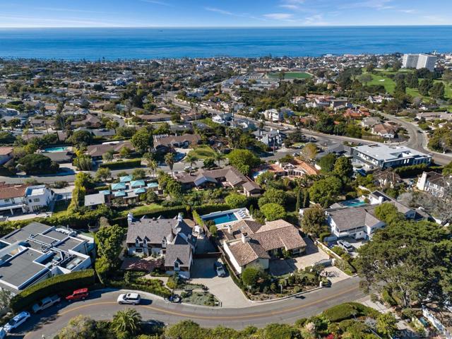 6720 Muirlands Dr, La Jolla, California 92037, 4 Bedrooms Bedrooms, ,4 BathroomsBathrooms,Single Family Residence,For Sale,Muirlands Dr,240028711SD