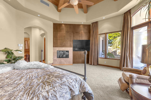 Image 47 of 94 For 83054 Bay Drive