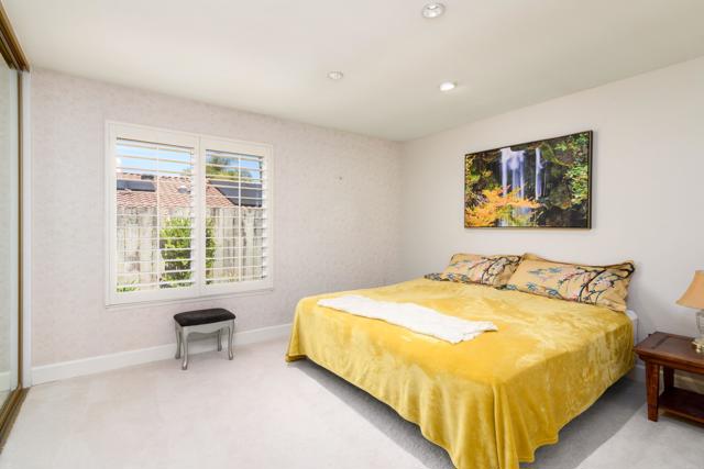 341 Pico De La Loma, Escondido CA: https://media.crmls.org/mediaz/84f7c051-ecde-4fbf-804a-f763a3cddc24.jpg
