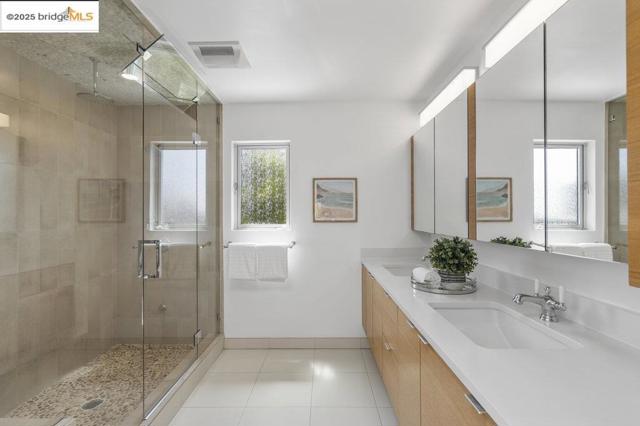 8715 Don Carol Drive, El Cerrito CA: https://media.crmls.org/mediaz/84f88687-3d14-4870-9aa9-ac0f472cec75.jpg