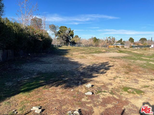 12399 E AVE V-12, Pearblossom CA: https://media.crmls.org/mediaz/84f92370-389c-42f5-ba51-2ed04c8fe9f6.jpg