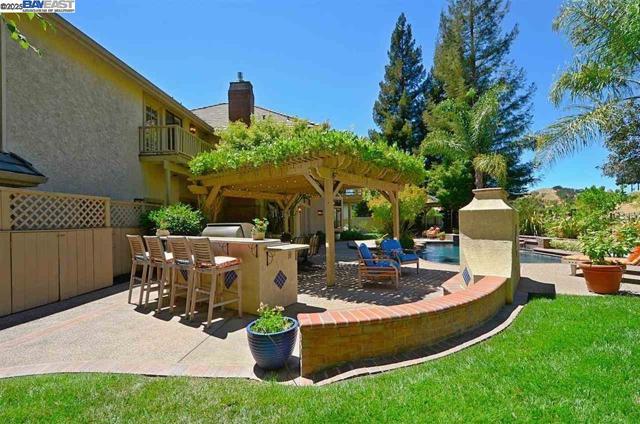 5045 Blackhawk Dr., Danville CA: https://media.crmls.org/mediaz/84f9935c-a137-4ccb-acfc-2906796d8c2b.jpg