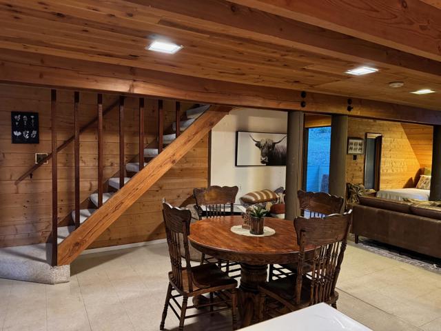 Image 36 of 64 For 22156 Crestline Road