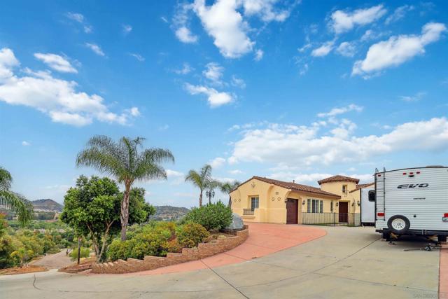 2387 Country Heights Rd., Escondido CA: https://media.crmls.org/mediaz/84fbcd03-0dcf-45dc-b5ab-e92cf3d7e004.jpg