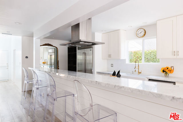 3739 Barry Avenue, Los Angeles CA: https://media.crmls.org/mediaz/84fc5fa9-f02e-40f3-9b91-2fef7d2232a2.jpg