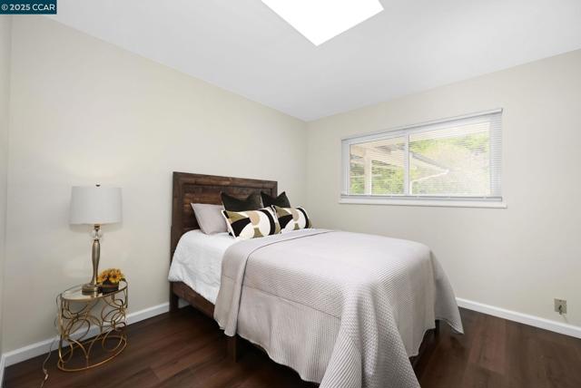 2326 Estrella Ct, Pinole CA: https://media.crmls.org/mediaz/84fc828b-eb5d-48fe-a9df-f6c9dffc7585.jpg
