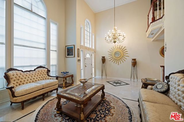 2431 Benedict Canyon Drive, Beverly Hills CA: https://media.crmls.org/mediaz/84fce6af-b382-40ec-9f5e-4b534a2003af.jpg