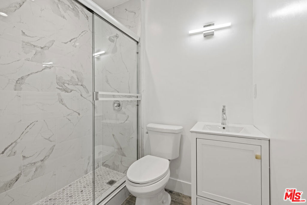 https://media.crmls.org/mediaz/84fd4d8e-7560-4eda-aa8c-20cf5ca11be2.jpg?preset=X-Large