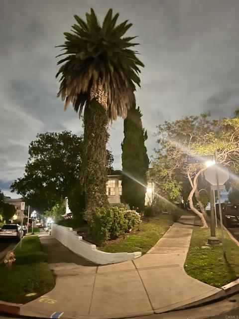 Detail Gallery Image 10 of 10 For 1704 Glendon Ave, Los Angeles,  CA 90024 - 2 Beds | 2 Baths