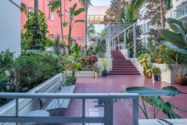 1431 Pacific Hwy, San Diego CA: https://media.crmls.org/mediaz/84fda4d7-9445-4d25-bb47-9d14a381e341.jpg