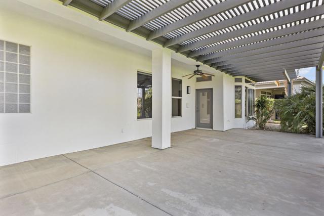 44584 S Heritage Palms Drive, Indio CA: https://media.crmls.org/mediaz/84fdf614-1345-413f-be79-ffbc4b2d4f04.jpg
