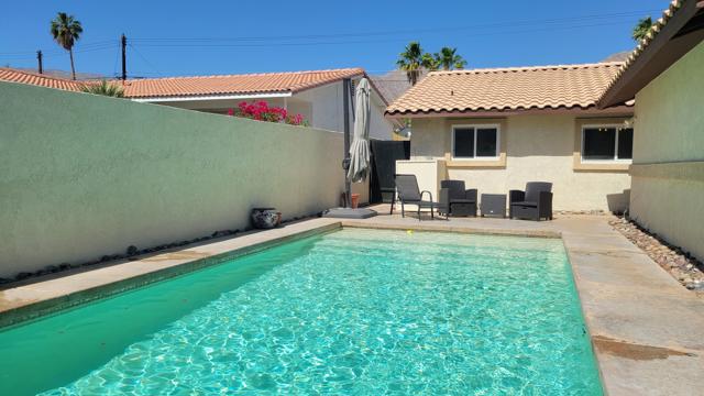53645 Avenida Mendoza, La Quinta CA: https://media.crmls.org/mediaz/84fe1291-9a15-4b81-9cad-563dd3d94c4e.jpg