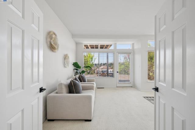 447 Donner Way, San Ramon CA: https://media.crmls.org/mediaz/84fea3ad-a235-46f9-aaa9-bbf0f5bb62f9.jpg