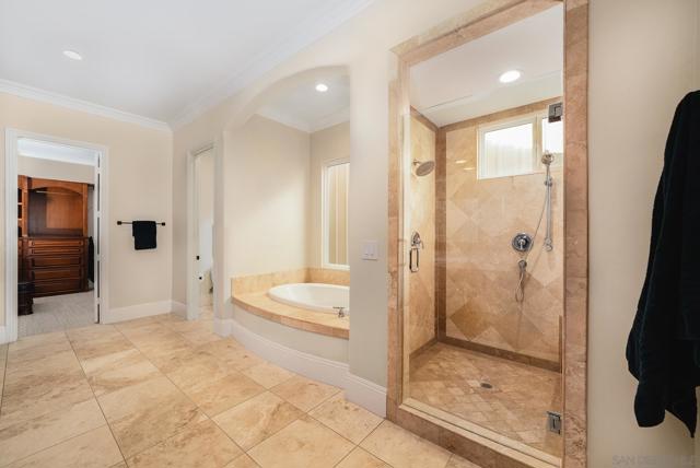 4703 Briana Ct, Fallbrook CA: https://media.crmls.org/mediaz/84fedc41-f971-4ec8-9771-1667be9d626f.jpg