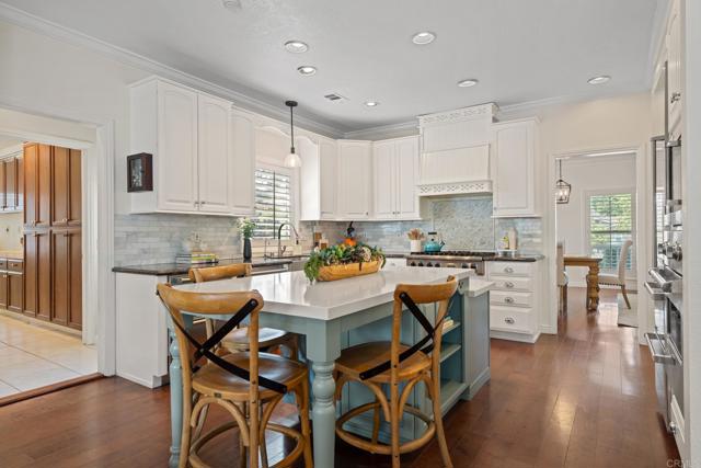 Detail Gallery Image 15 of 58 For 14403 Gaslight Ct, Poway,  CA 92064 - 5 Beds | 5 Baths